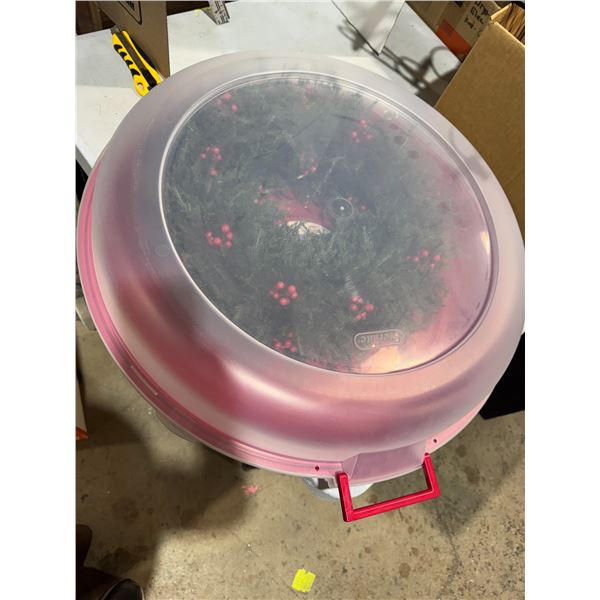 Wreath holder with wreath