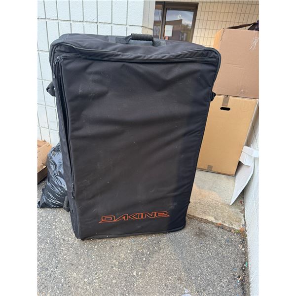 Dakine  carrying case