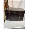 Image 1 : Storage box trunk smaller