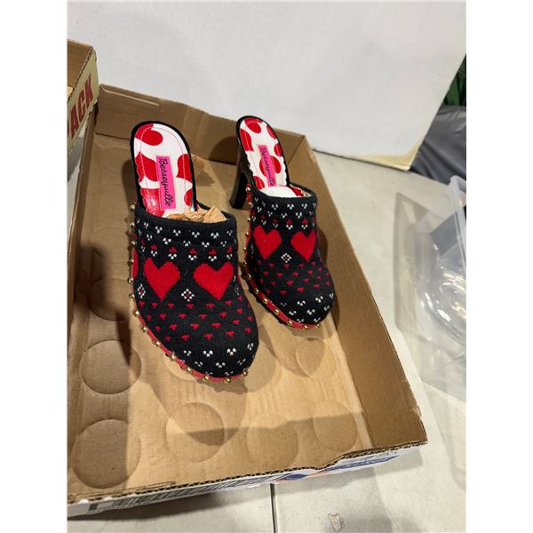 Betsey shoes, size 8