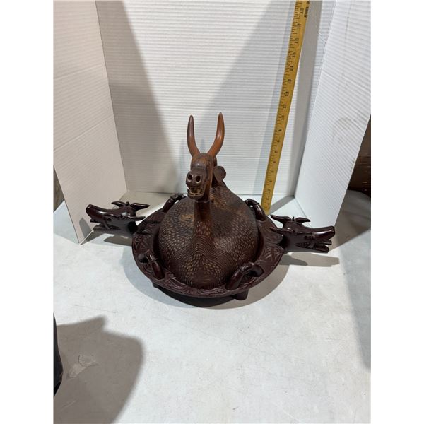 Curved lidded serving tray