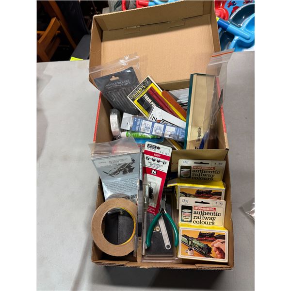 Model crafting items and tools and paint brushes