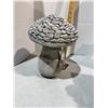Image 1 : Concrete mushroom
