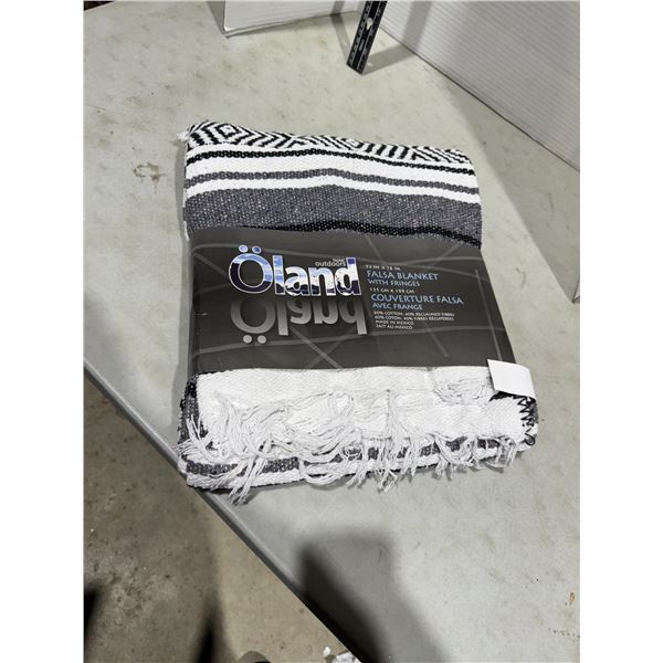 OLand outdoors 53" x 78" falsa blanket with fringes