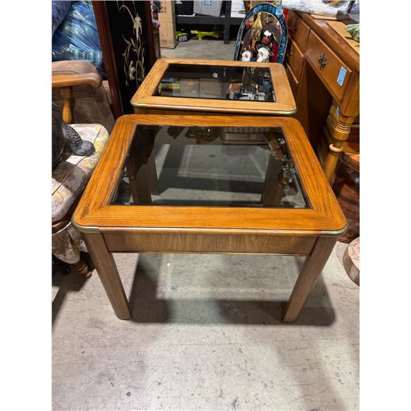 Pair of end tables