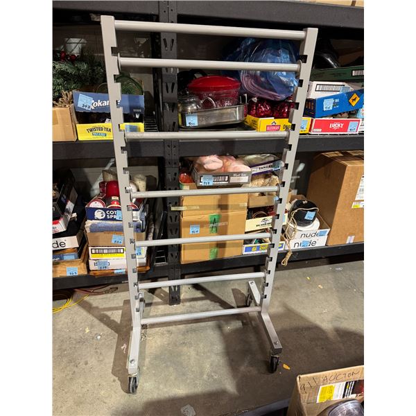 Rolling rack adjustable shelves