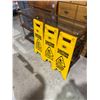 Image 1 : Caution signs