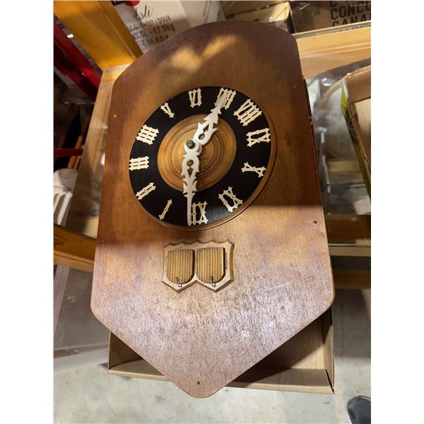 Cuckoo clock, no weights