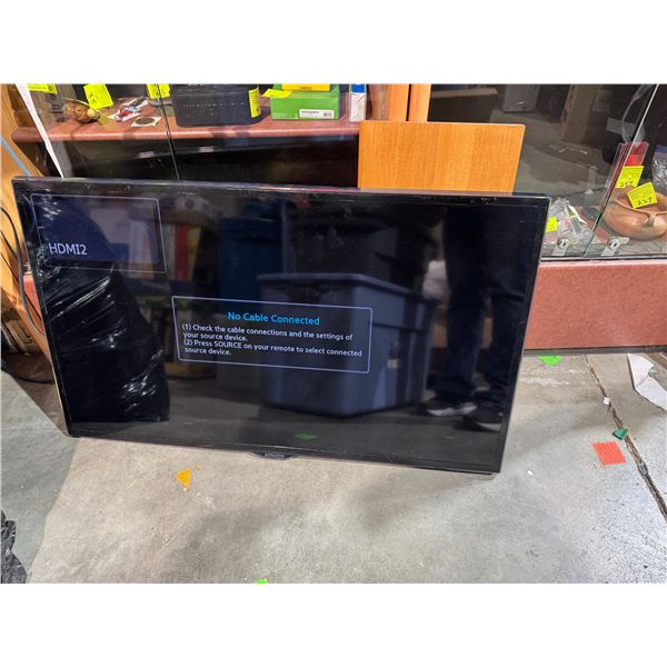 Samsung 40 inch smart TV with remote