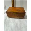 Image 1 : 1950s wooden trinket box with base dedication
