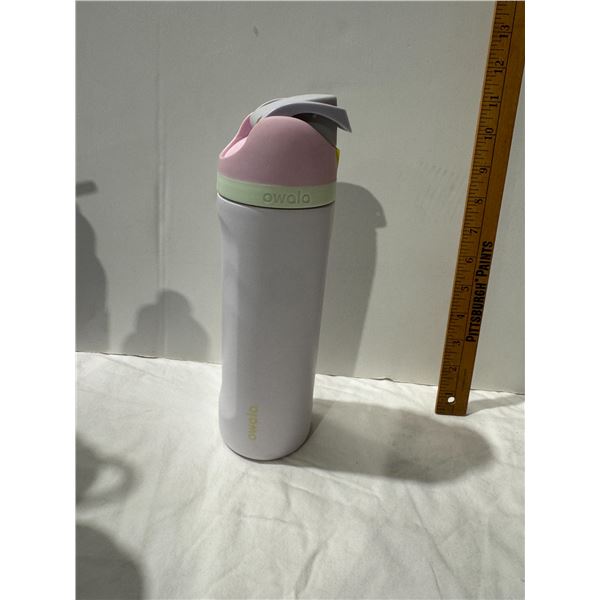 White Owala water bottle