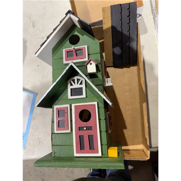Birdhouse shingle needs repair