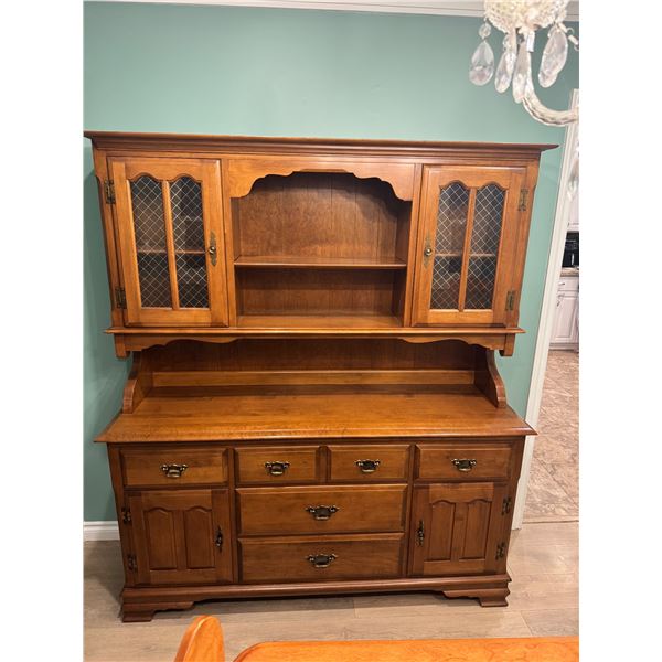 Vilas Maple Buffet Hutch 73Hx64Wx19.5 deep