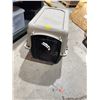 Image 2 : pet crate