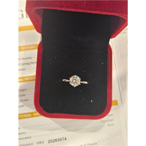 1.00ct moissanite 6 claw ring- Size 7. See description