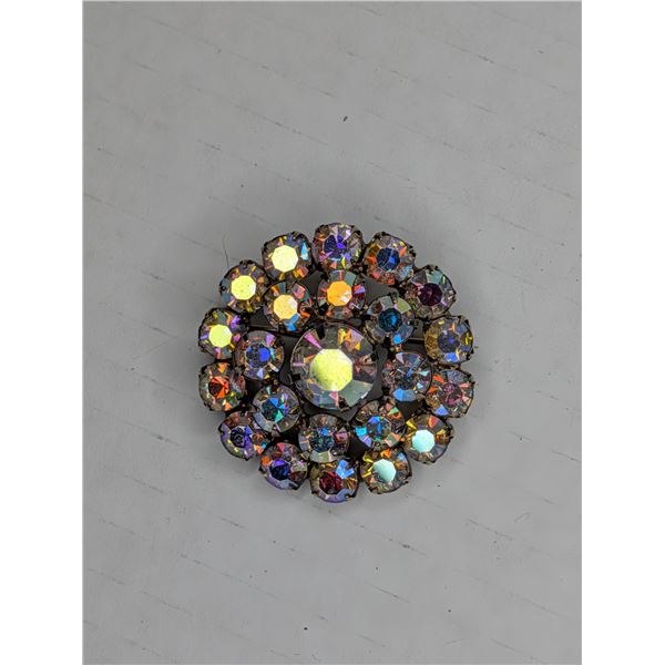 Crystal round brooch
