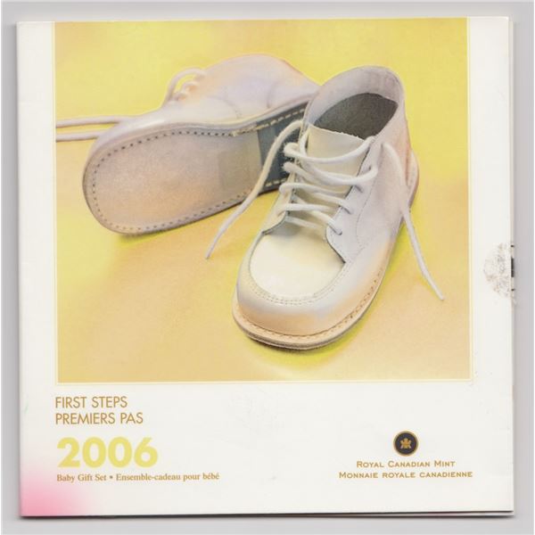 2006 Canada First Steps Baby Gift Set