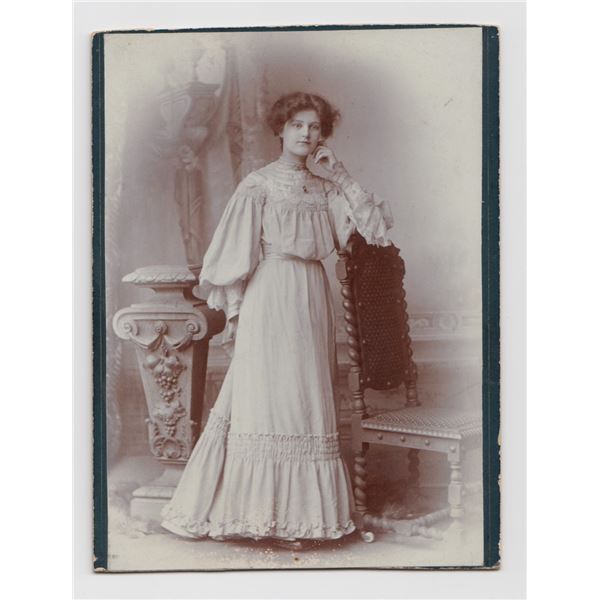London SW Cabinet Card Photograph