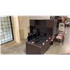 Image 2 : DARK WOOD BOW FRONT 6' X 6' RH EXECUTIVE L-SHAPE DESK W/ HUTCH