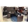Image 3 : DARK WOOD BOW FRONT 6' X 6' RH EXECUTIVE L-SHAPE DESK W/ HUTCH