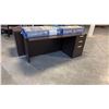 Image 2 : DARK WOOD 6' FT SINGLE PEDESTAL DESK