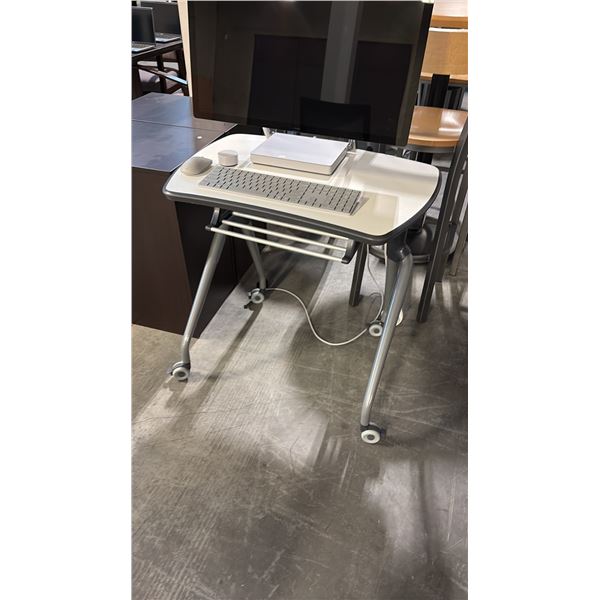 HDL 2 CANNA 30" TRAINING TABLE