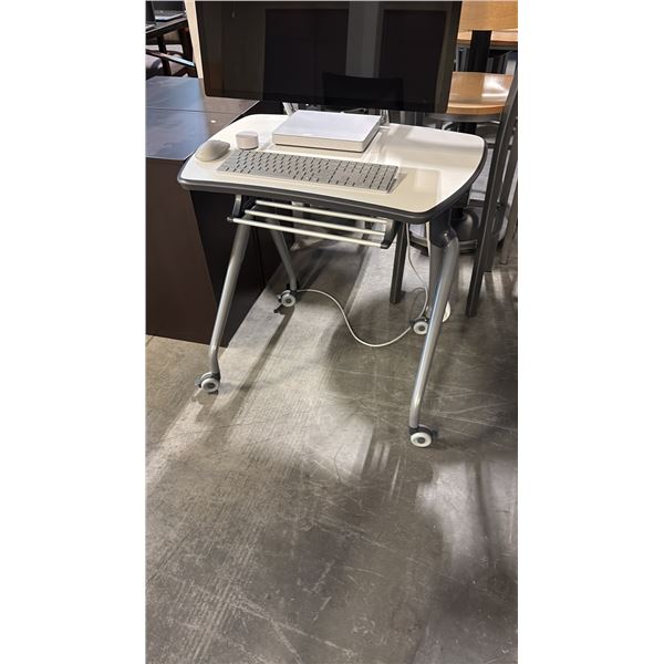 HDL 2 CANNA 30" TRAINING TABLE