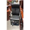 BLACK HI-BACK OFFICE CHAIR