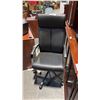 BLACK HI-BACK OFFICE CHAIR
