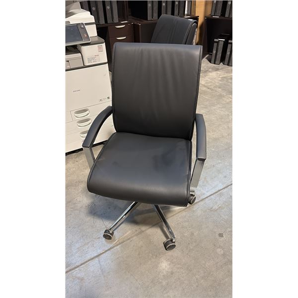 BLACK HYPNOS MID BACK EXECUTIVE CHAIR