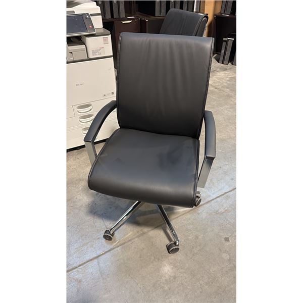 BLACK HYPNOS MID BACK EXECUTIVE CHAIR