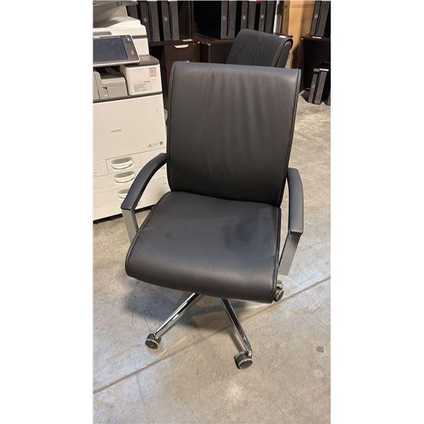 BLACK HYPNOS MID BACK EXECUTIVE CHAIR