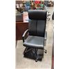 BLACK HI-BACK OFFICE CHAIR