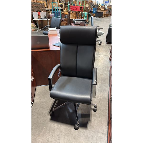BLACK HI-BACK OFFICE CHAIR