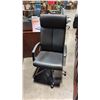 BLACK HI-BACK OFFICE CHAIR