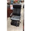 BLACK HI-BACK OFFICE CHAIR