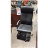 BLACK HI-BACK OFFICE CHAIR