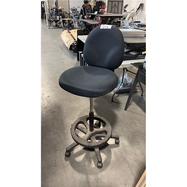 BLACK MOBILE PROGRAMMERS CHAIR