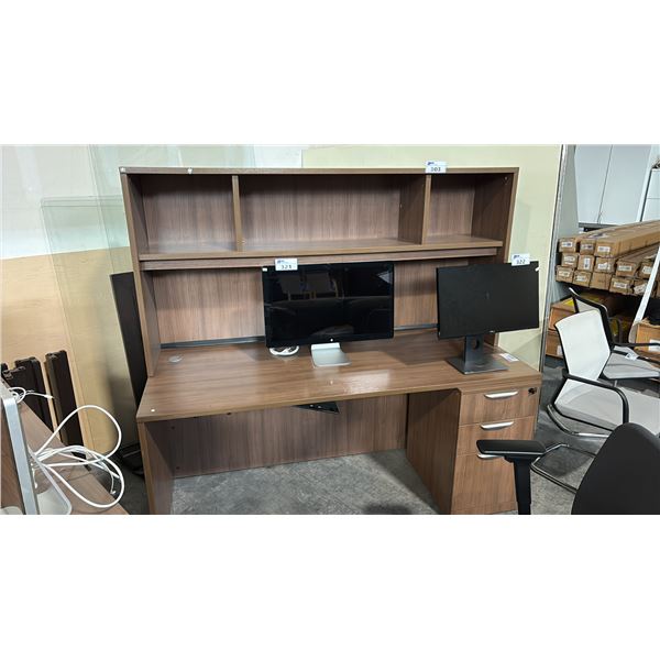 BROWN WOOD PATTERN COMPUTER DESK W/ HUTCH D32" X W72" X H67"