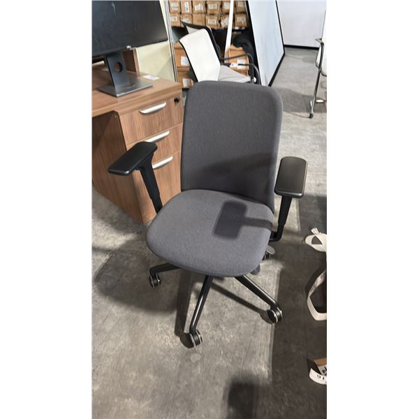 CHARCOAL BLACK MID-BACK OFFICE CHAIR