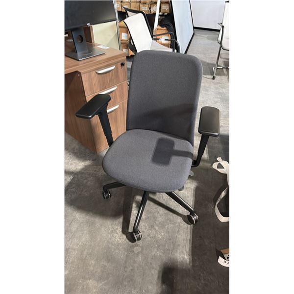CHARCOAL BLACK MID-BACK OFFICE CHAIR