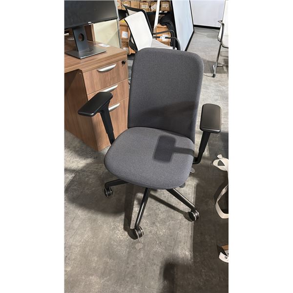 CHARCOAL BLACK MID-BACK OFFICE CHAIR