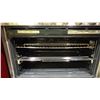 Image 4 : SMEG 30" WIDE STAINLESS STEEL FREE STANDING TRUE CONVECTION DUAL FUEL RANGE