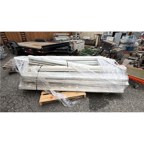 PALLET OF ASSORTED 8' LIGHT FIXTURES