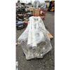 Image 2 : PALLET OF ASSORTED 8' LIGHT FIXTURES