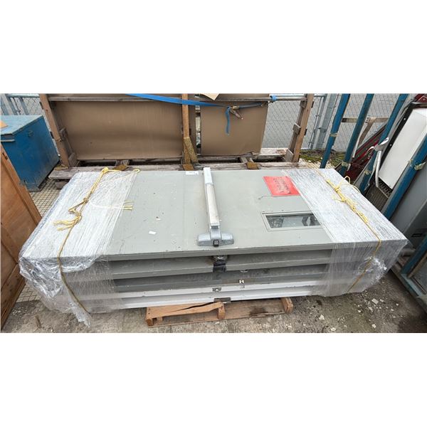 PALLET OF 5 ASSORTED METAL DOORS