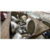 Image 3 : PALLET OF OVERHEAD LIGHTING