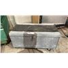 Image 1 : PORTABLE METAL BOX