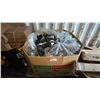 Image 1 : PALLET OF ASSORTED MISMATCHED SHOES