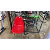 Image 1 : ASSORTED CABLE, TRIPOD WORK LIGHT & RED CHAIR